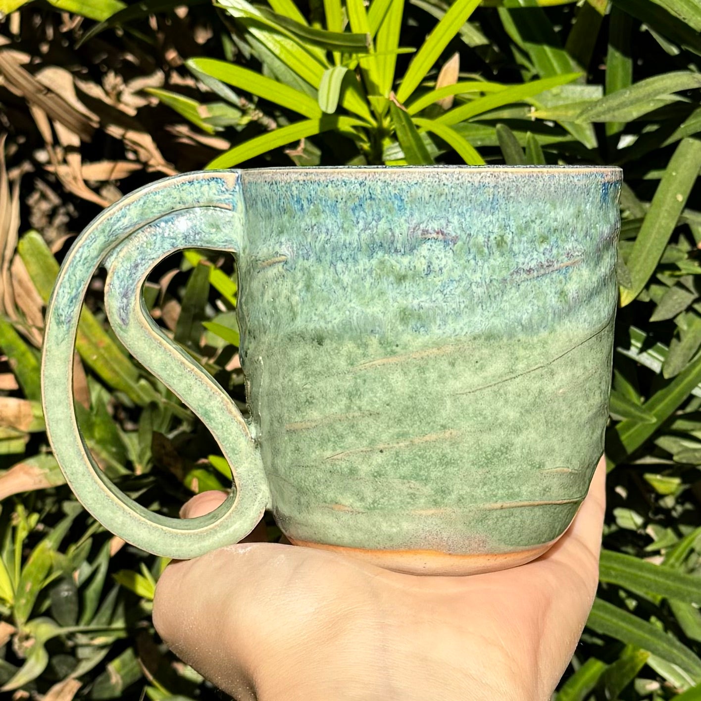 Light Green Wavy Mug 11 oz
