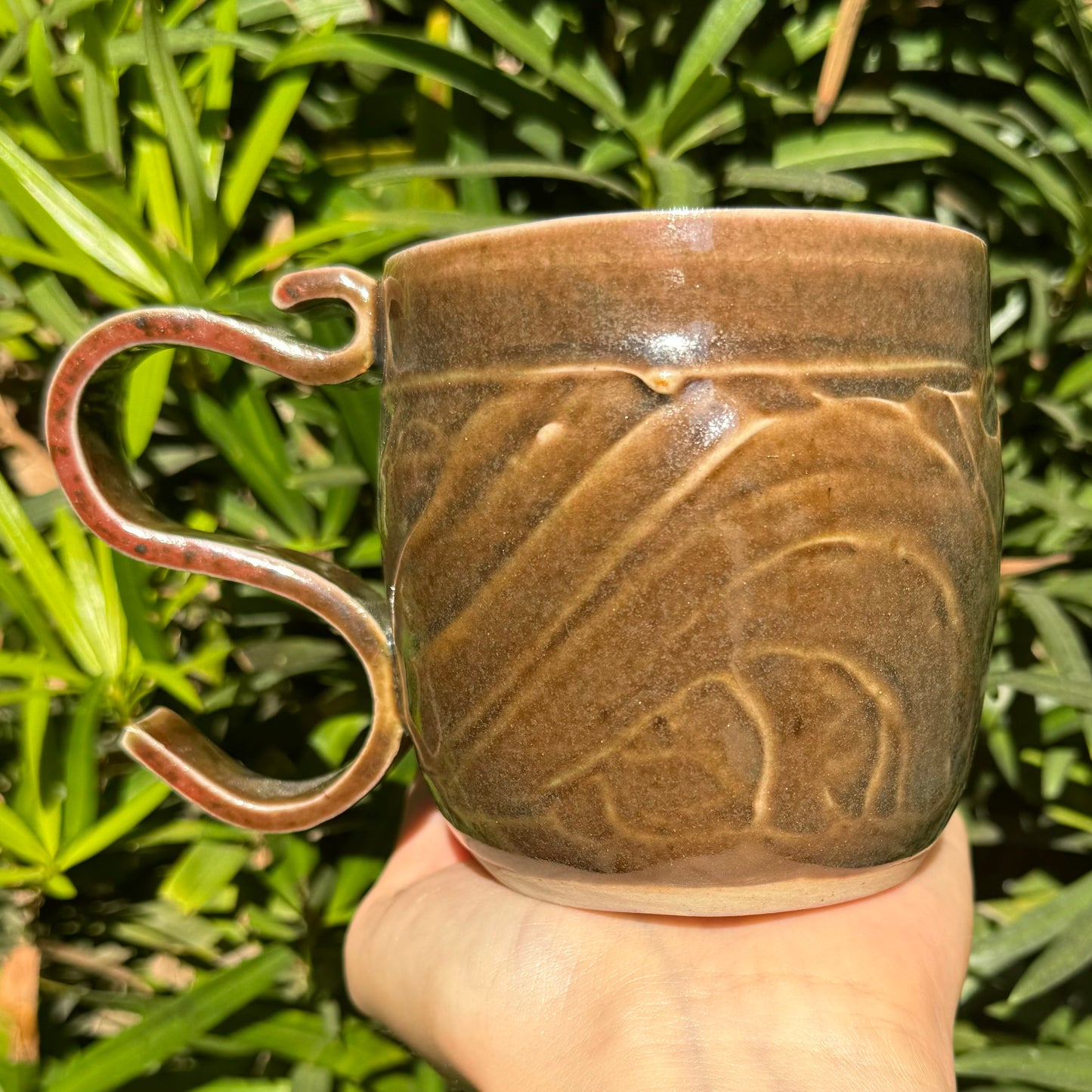 Brown Wavy Mug 12 oz