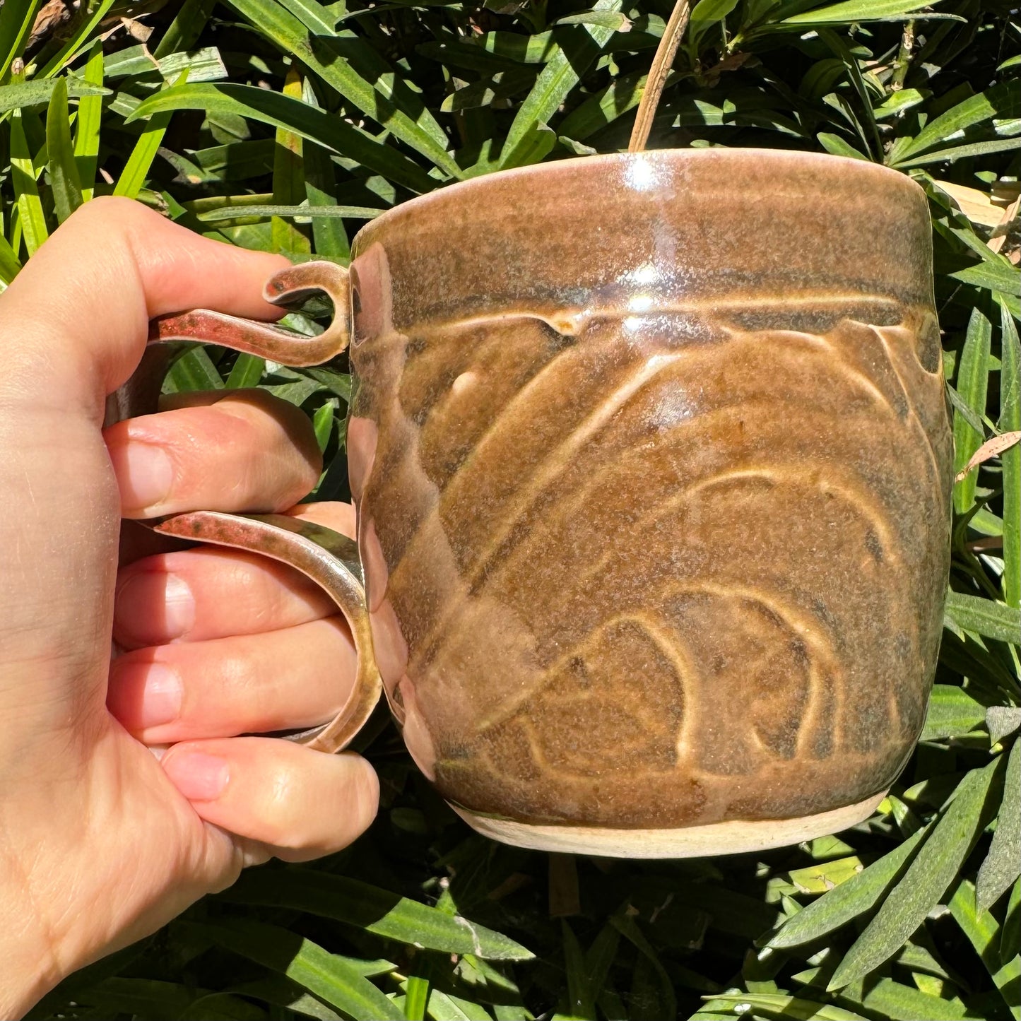 Brown Wavy Mug 12 oz