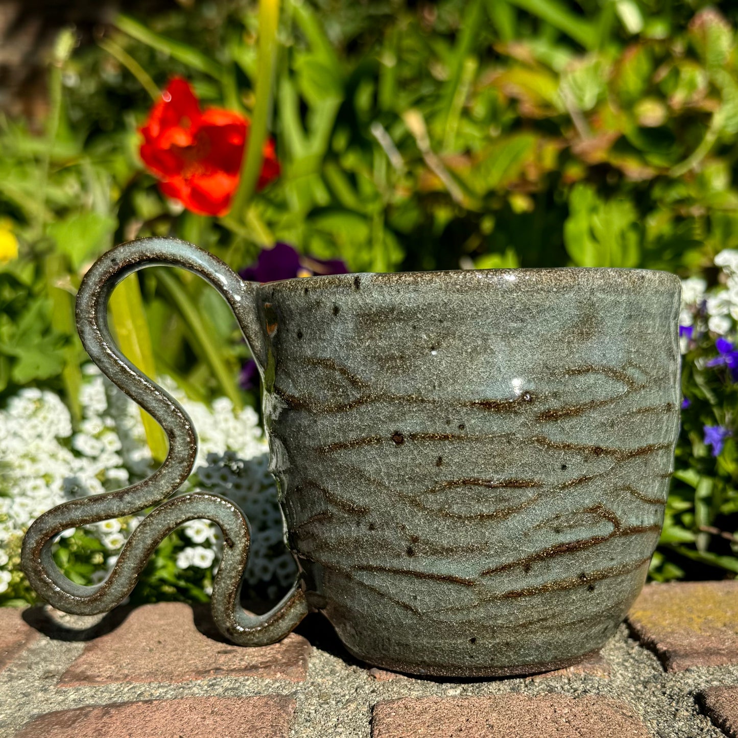 Green Wavy Mug 20 oz