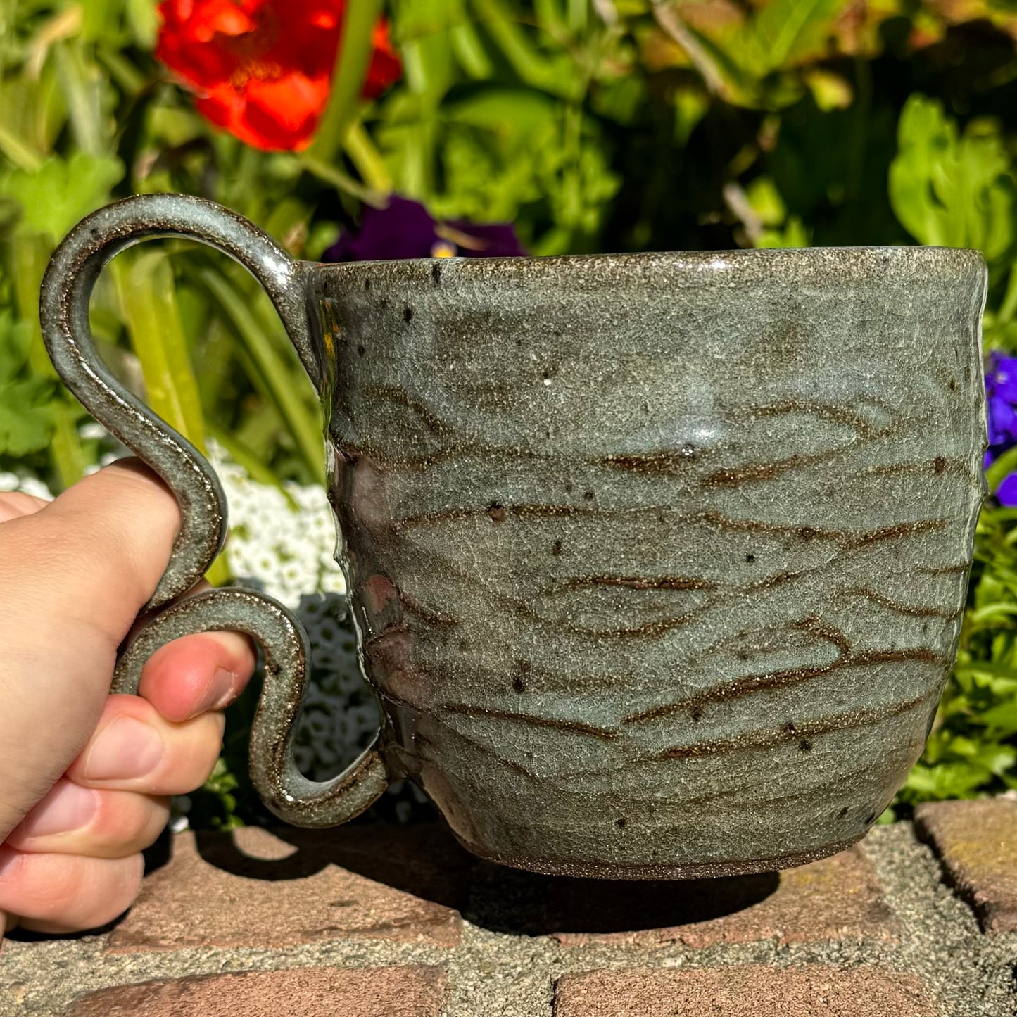 Green Wavy Mug 20 oz
